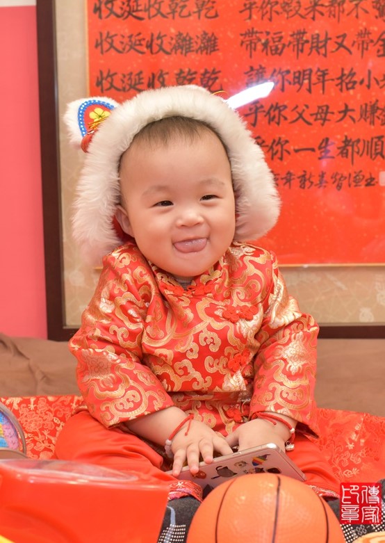 2020-11-10解寶寶，小孩禮服(男)中式古裝禮服禮照照片集