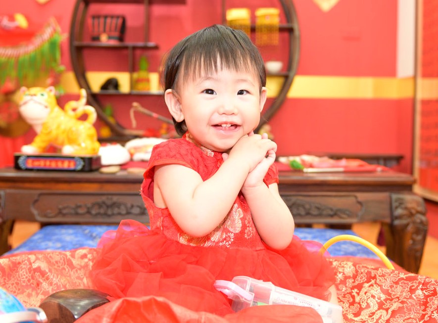 2021-06-25呂寶寶，小孩禮服(女)中式古裝禮服禮照照片集