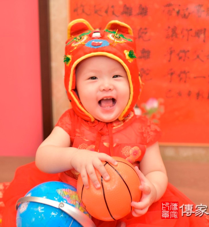 2021-06-25康寶寶，小孩禮服(女)中式古裝禮服禮照照片集