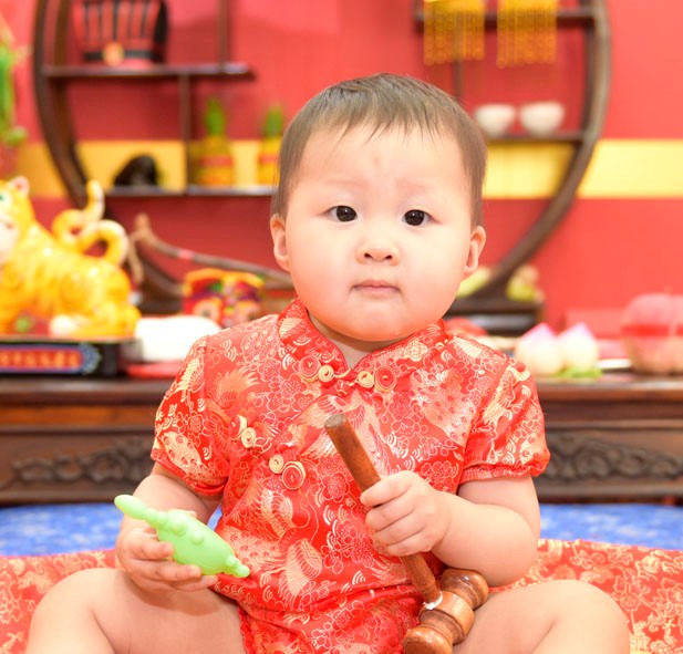 2021-06-14高寶寶，小孩禮服(女)中式古裝禮服禮照照片集