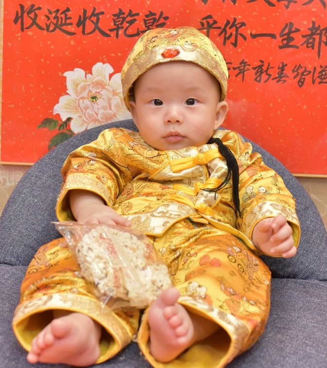 2020-12-19白寶寶，小孩禮服(男)中式古裝禮服禮照照片集