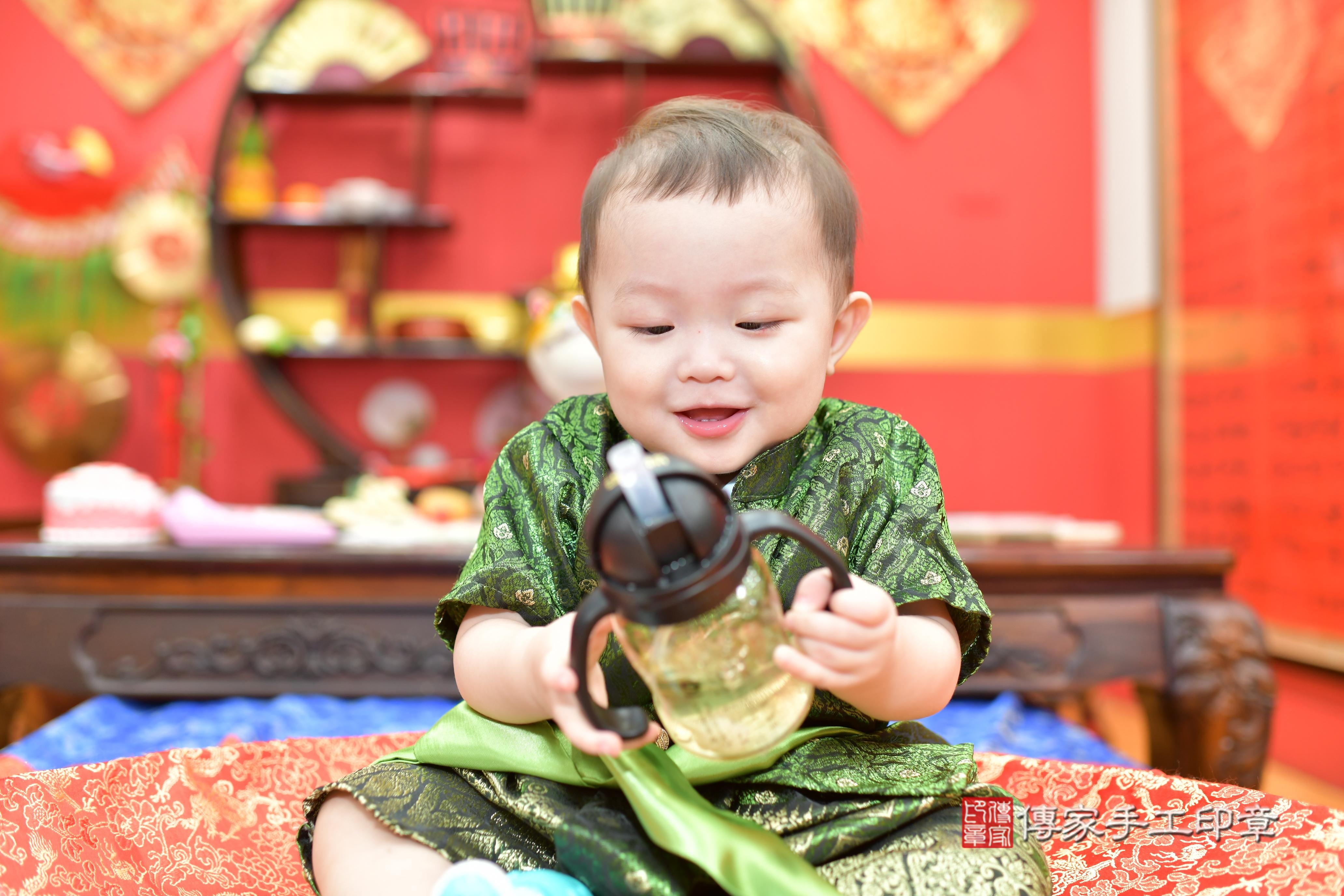 2025-10-02承承寶寶抓周,小孩古裝禮服照。地點:傳家「桃園店」古禮會場照片集