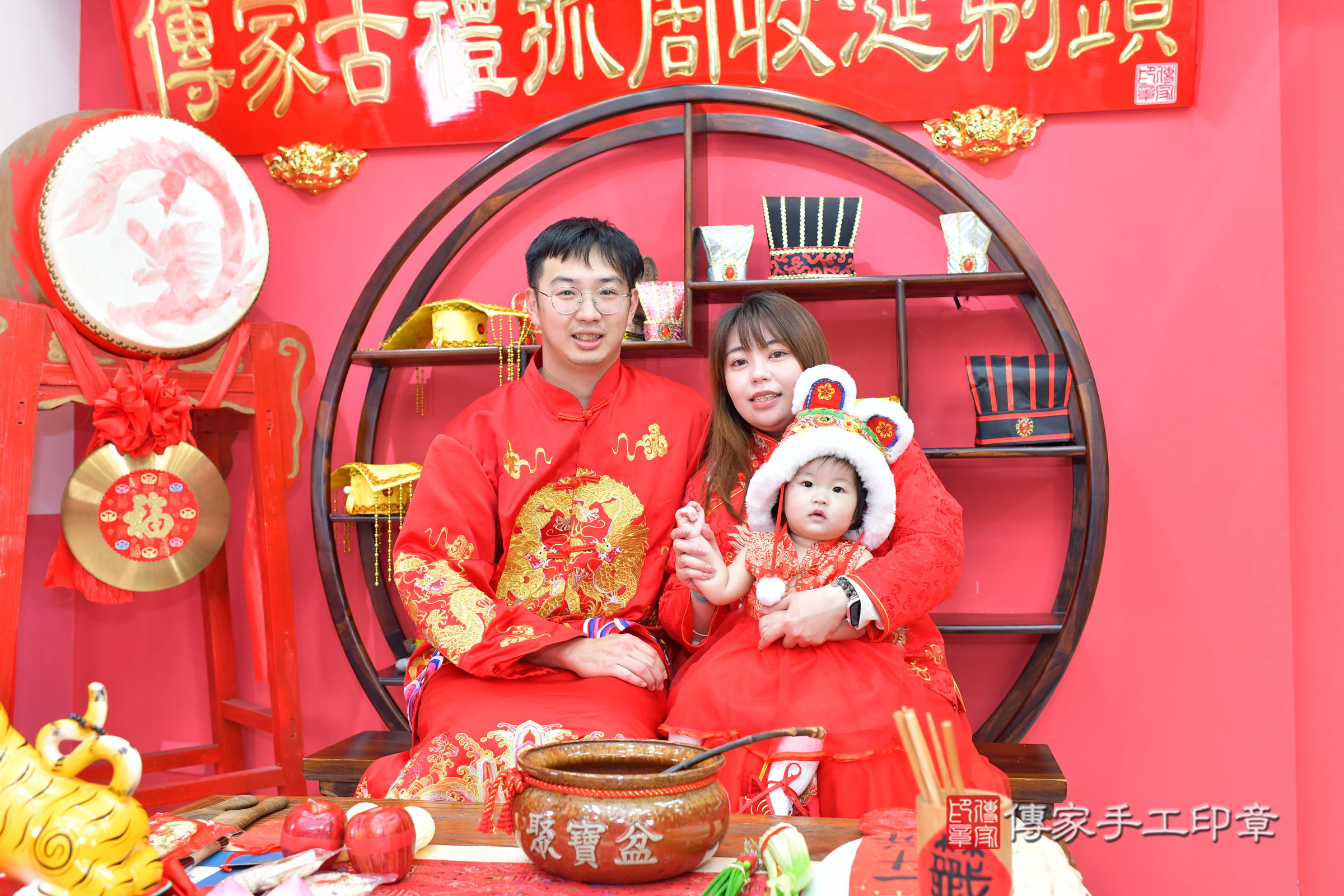 2025-03-01晴晴寶寶抓周，成人與小孩古裝禮服照。地點：傳家「台中店」古禮會場照片集