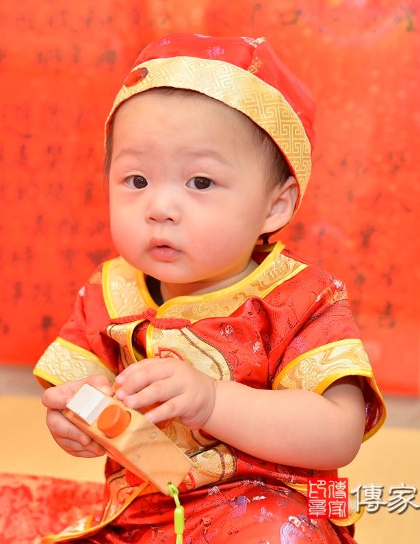 2021-05-15花寶寶，小孩禮服(男)中式古裝禮服禮照照片集