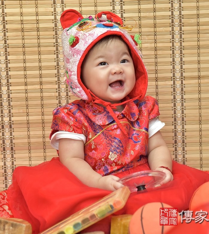 2020-11-06黃寶寶，小孩禮服(女)中式古裝禮服禮照照片集
