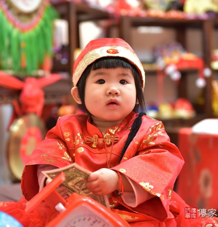 2020-03-29呂寶寶，小孩禮服(女)中式古裝禮服禮照照片集