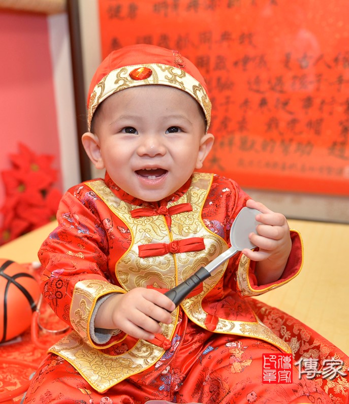 2020-11-04黃寶寶，小孩禮服(男)中式古裝禮服禮照照片集