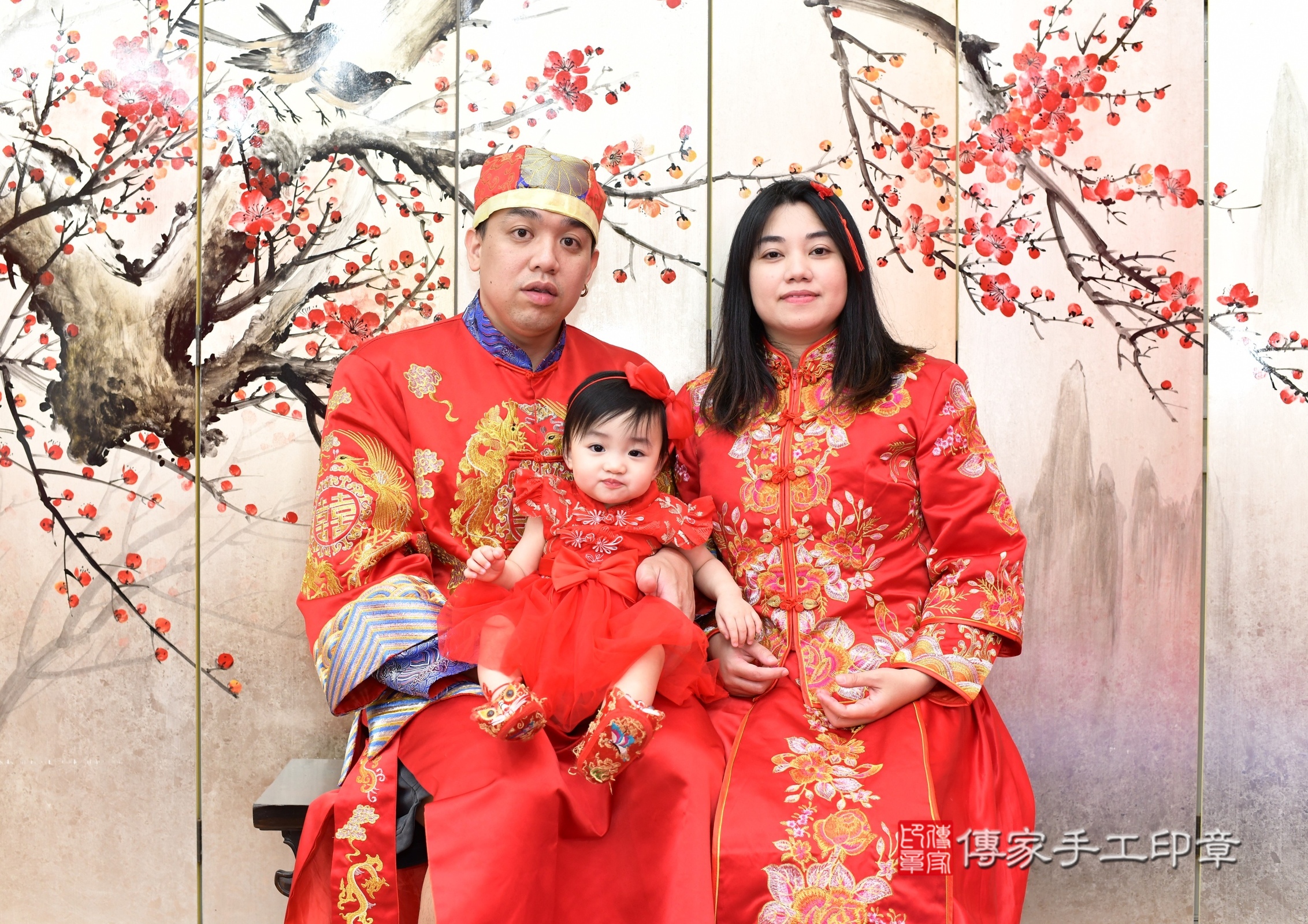 2025-05-17嫚嫚寶寶抓周，成人與小孩古裝禮服照。地點：傳家「新北店」古禮會場照片集