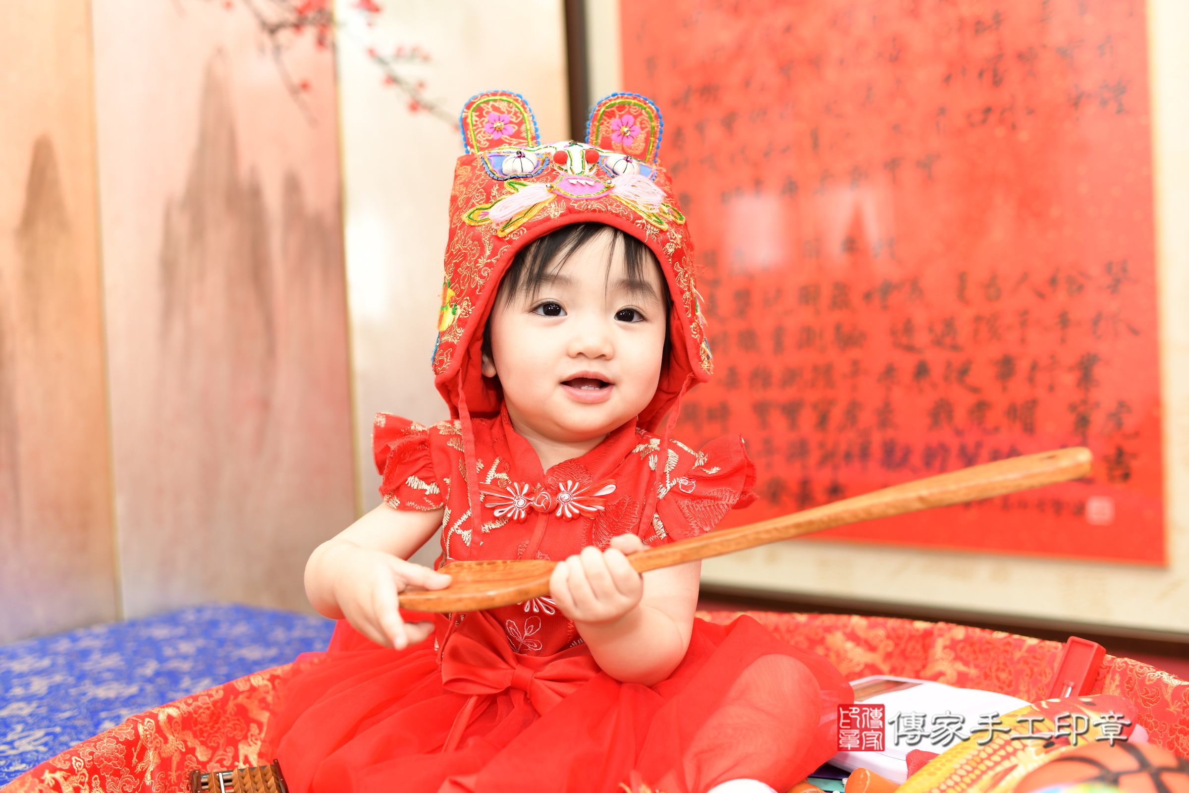 2025-05-17嫚嫚寶寶抓周，小孩古裝禮服照。地點：傳家「新北店」古禮會場照片集