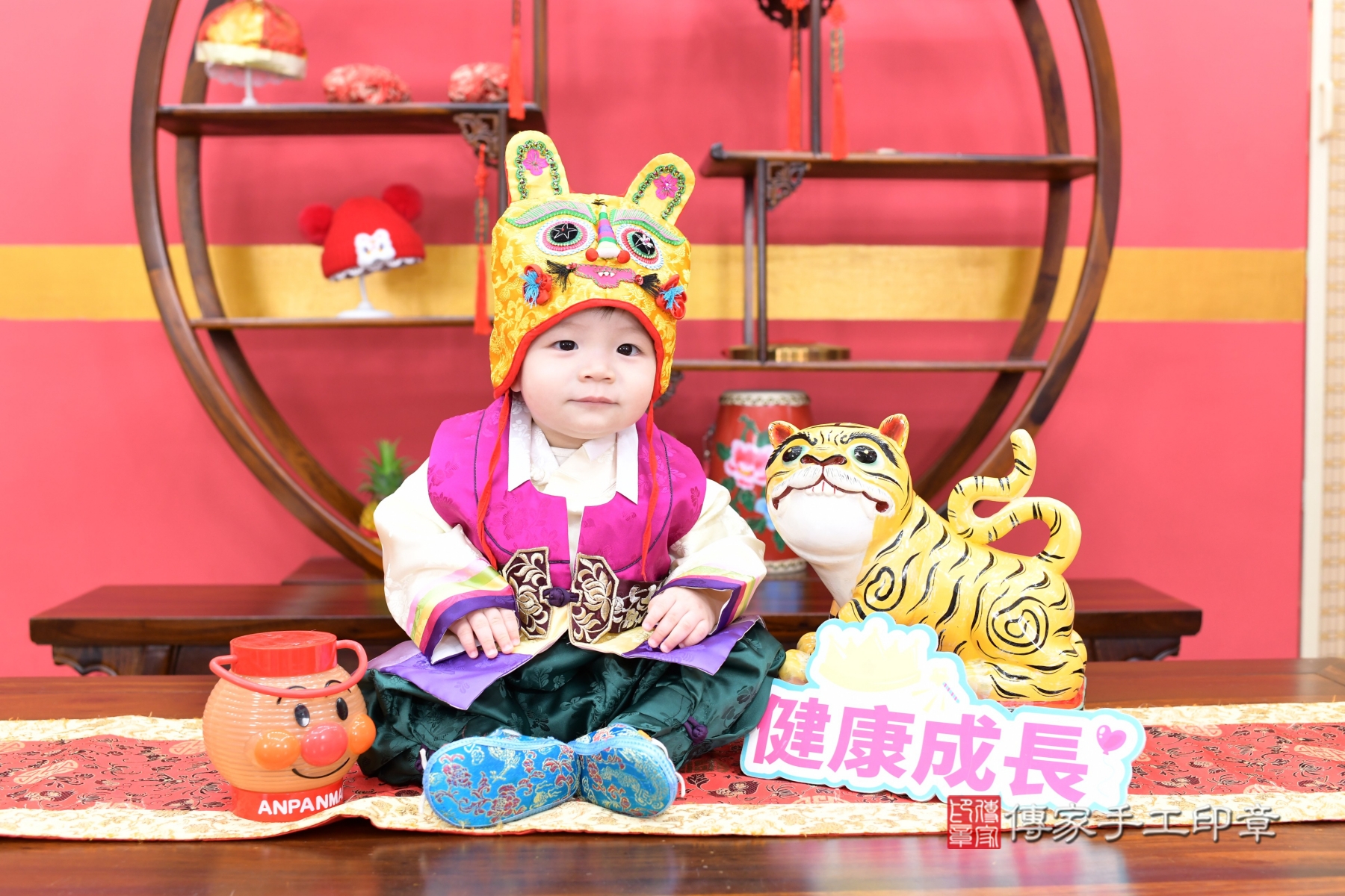 2026-01-06小瑀寶貝抓周，小孩古裝禮服照。地點：傳家「台北店」古禮會場照片集