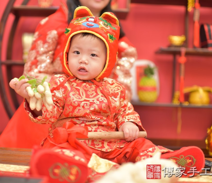 2021-02-10林寶寶，小孩禮服(男)中式古裝禮服禮照照片集