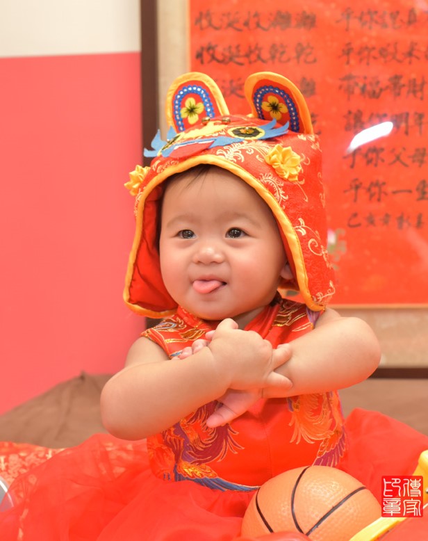 2020-12-20林寶寶，小孩禮服(女)中式古裝禮服禮照照片集