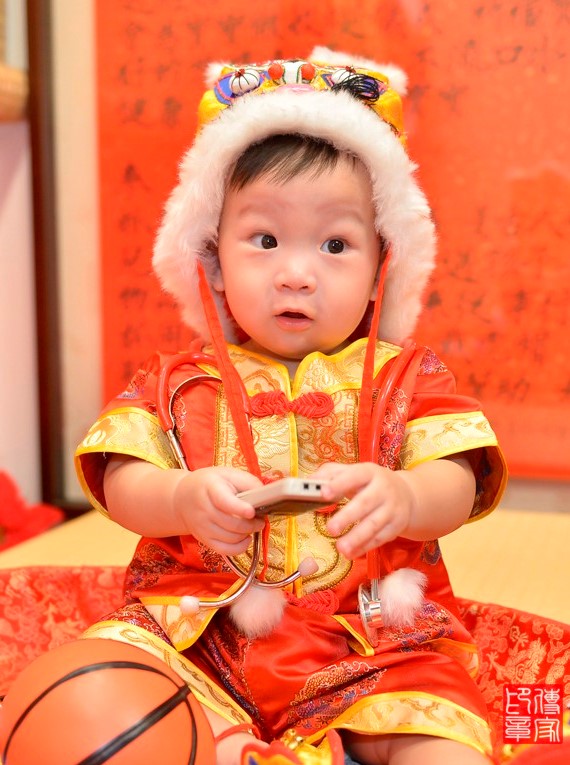2020-11-01張寶寶，小孩禮服(男)中式古裝禮服禮照照片集