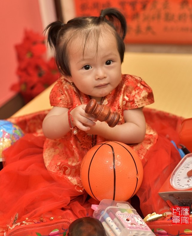 2020-08-07連寶寶，小孩禮服(女)中式古裝禮服禮照照片集