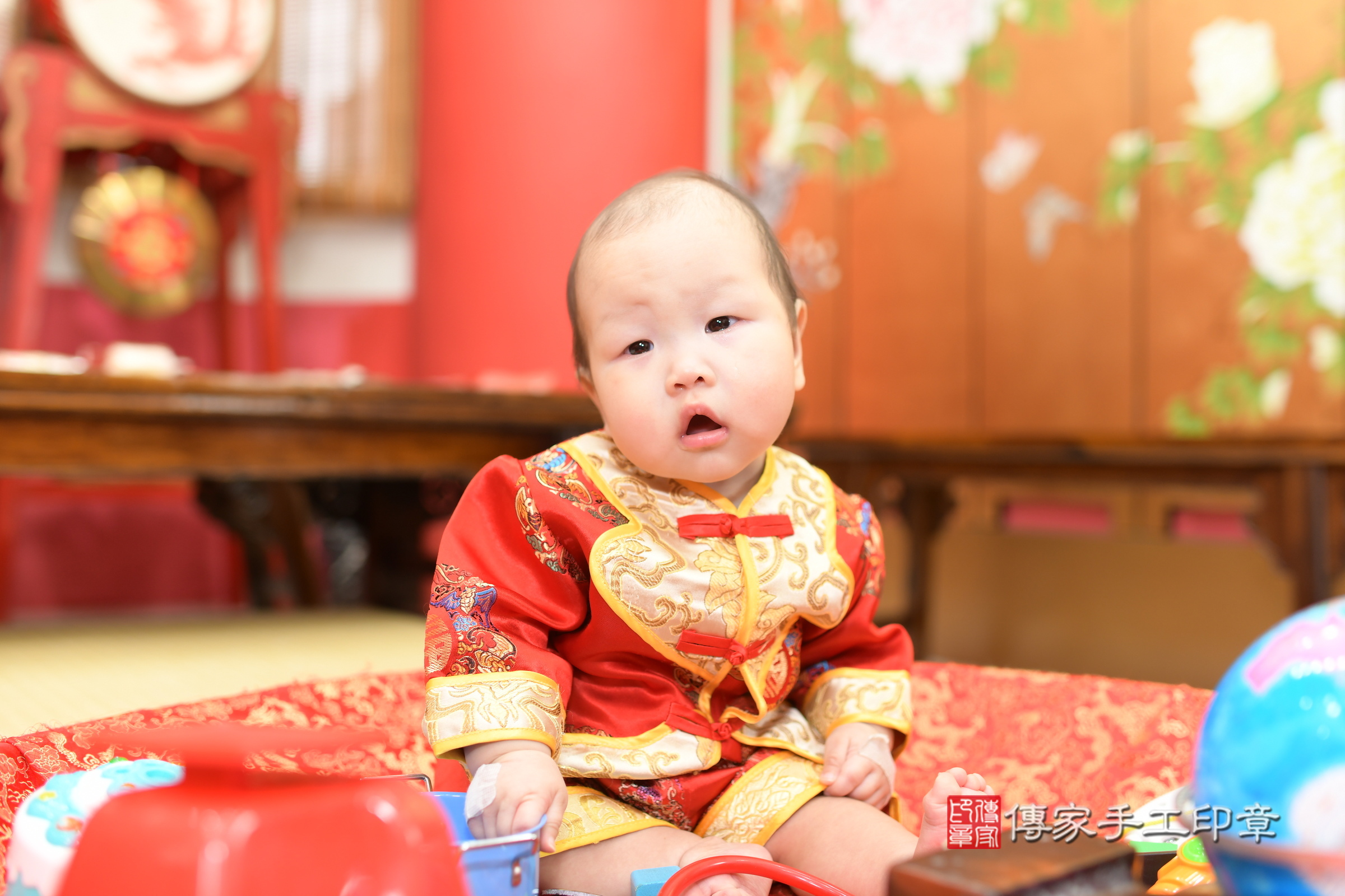 2023-12-19張寶寶抓周，小孩古裝禮服照。地點：傳家「高雄店」古禮會場照片集