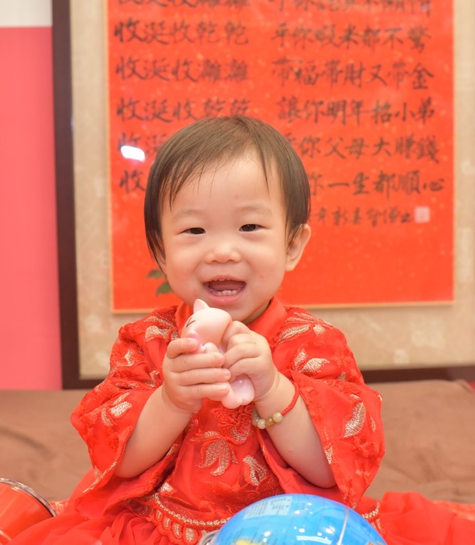 2020-12-17黃寶寶，小孩禮服(女)中式古裝禮服禮照照片集