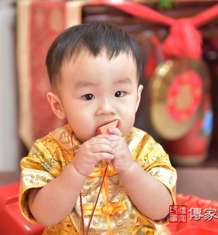 2020-11-01林寶寶，小孩禮服(男)中式古裝禮服禮照照片集
