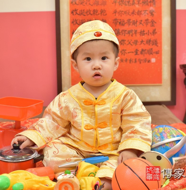2020-10-28張寶寶，小孩禮服(男)中式古裝禮服禮照照片集
