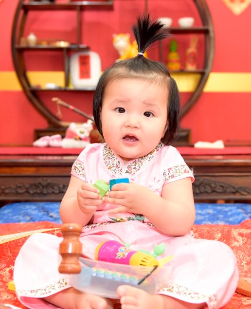 2021-04-26呂寶寶，小孩禮服(女)中式古裝禮服禮照照片集