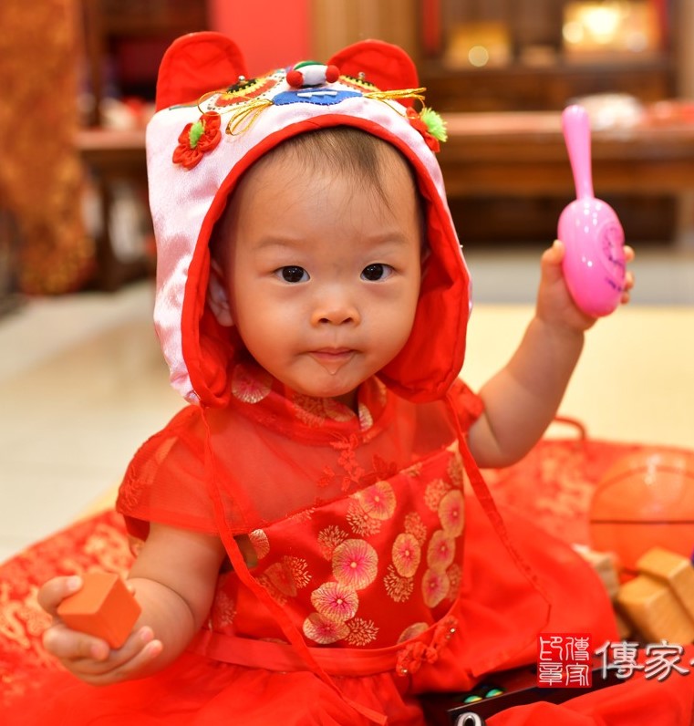 2020-10-25吳寶寶，小孩禮服(女)中式古裝禮服禮照照片集