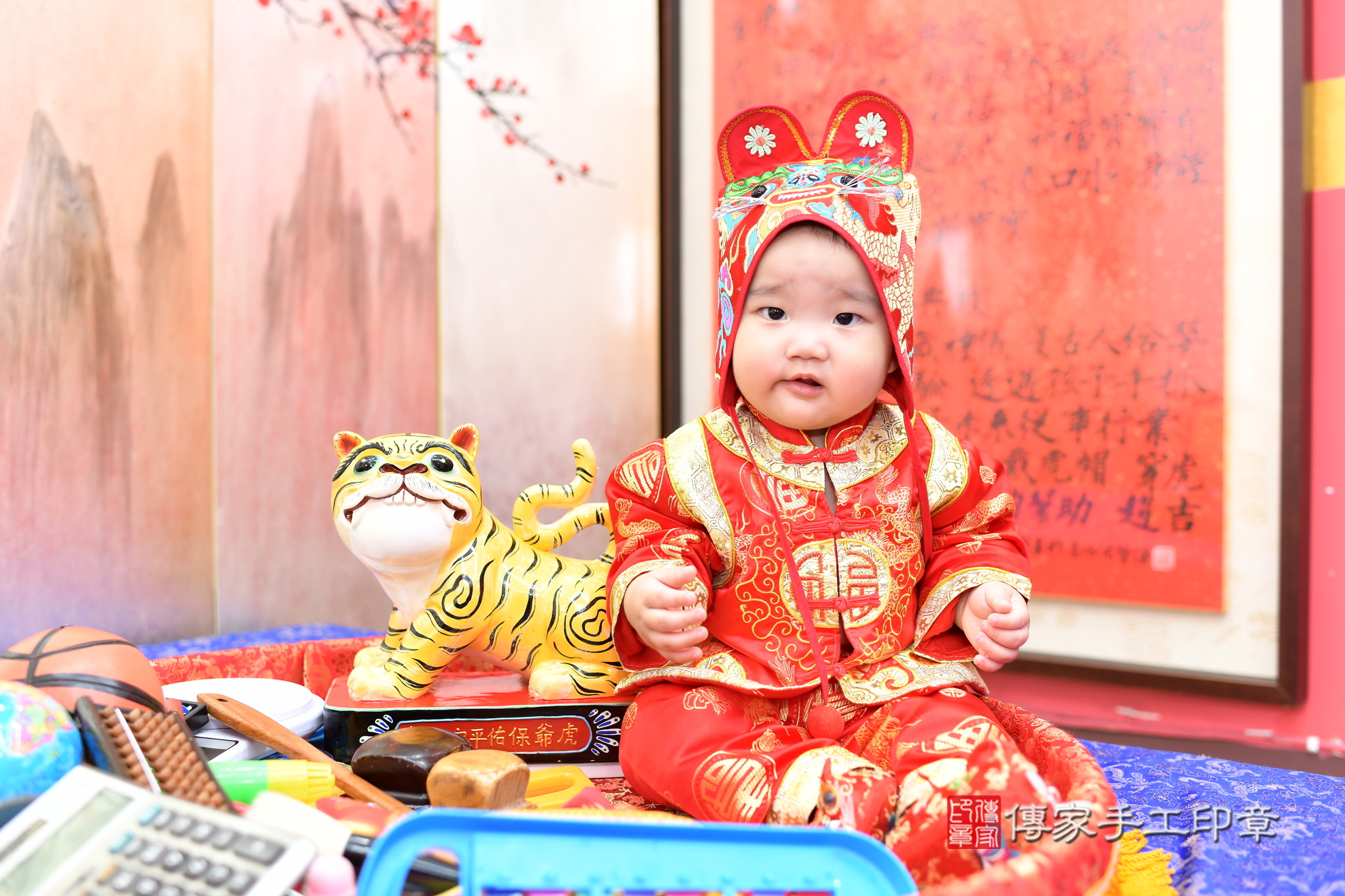 2025-05-20小源寶寶抓周，小孩古裝禮服照。地點：傳家「新北店」古禮會場照片集