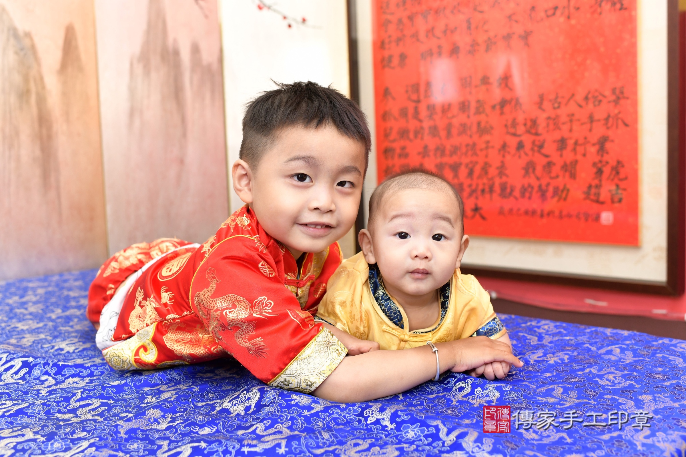 2025-05-20廷廷寶寶收涎，小孩古裝禮服照。地點：傳家「新北店」古禮會場照片集