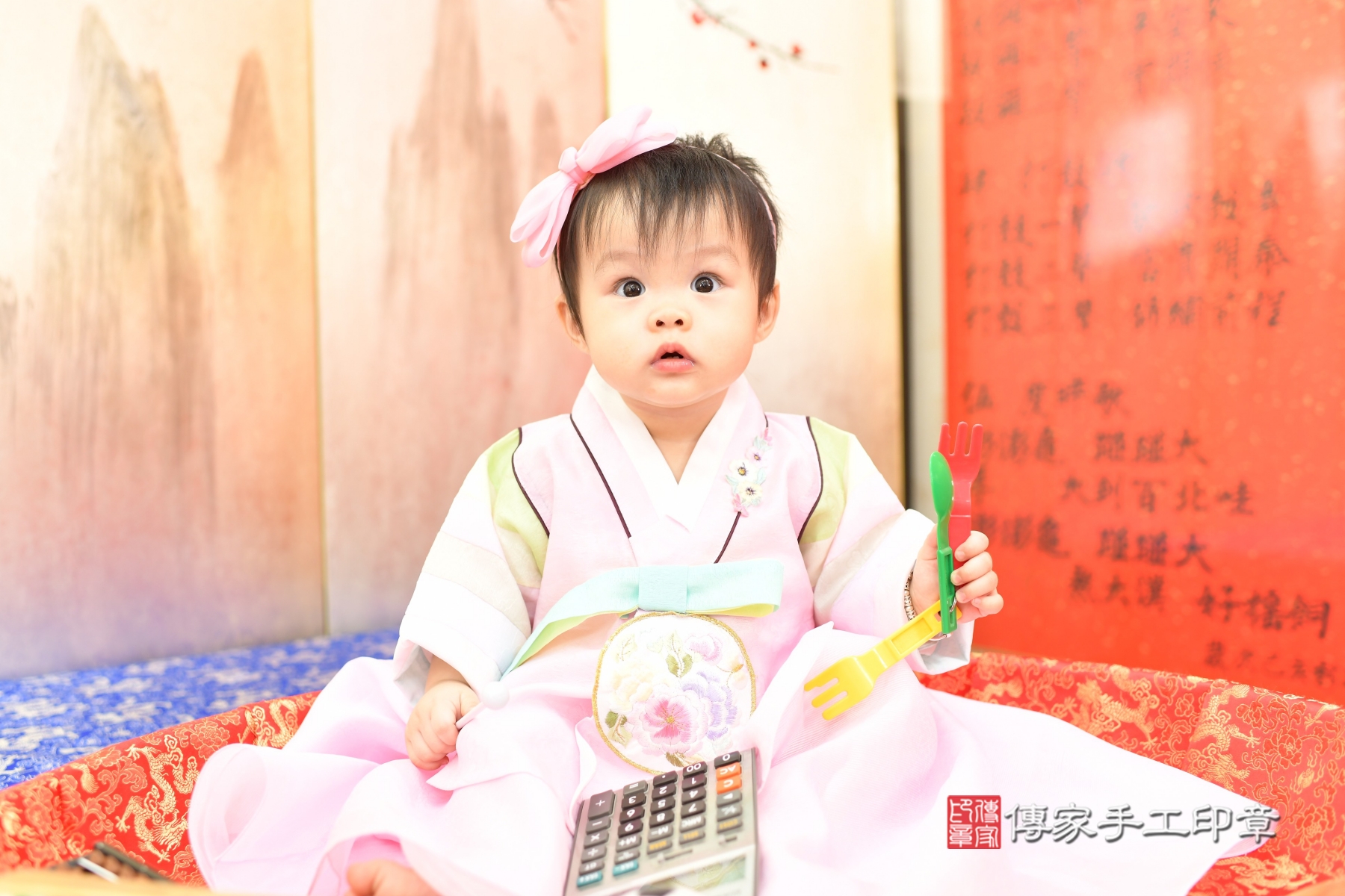 2026-01-09晴晴寶貝＆媗媗寶貝抓周，小孩古裝禮服照。地點：傳家「台北店」古禮會場照片集