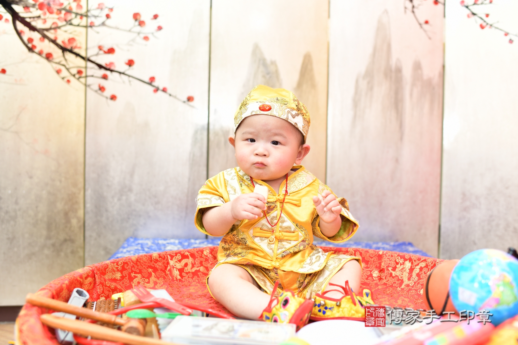 2026-01-17小旭寶貝抓周，小孩古裝禮服照。地點：傳家「台北店」古禮會場照片集