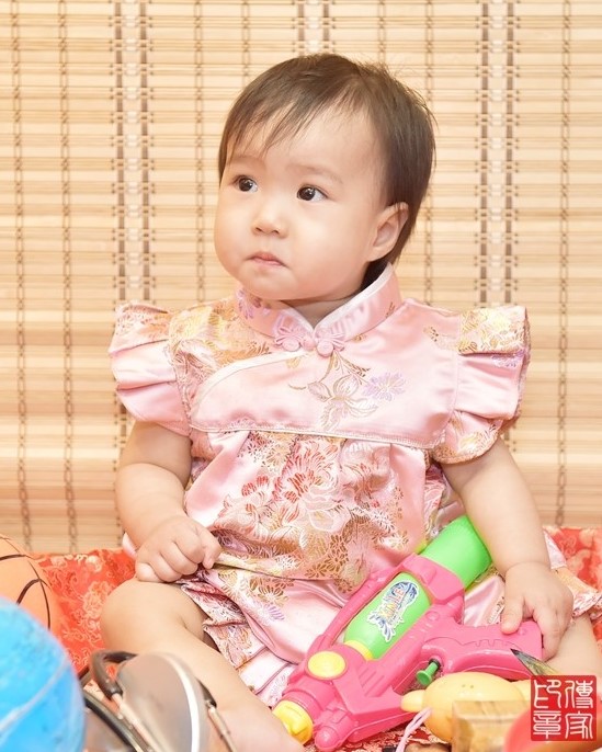 2021-04-24施寶寶，小孩禮服(女)中式古裝禮服禮照照片集