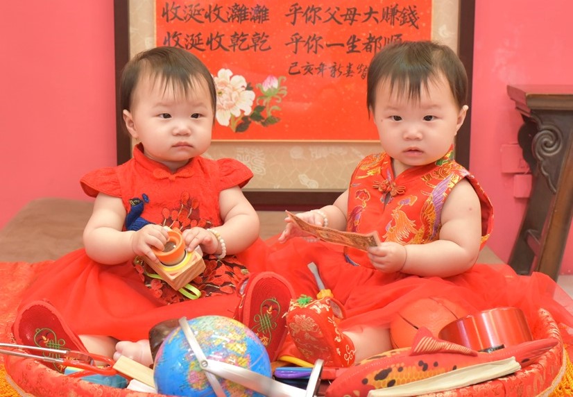 2021-04-23賴雙寶，小孩禮服(女)中式古裝禮服禮照照片集