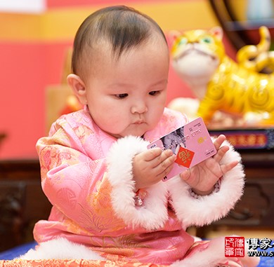 2020-02-28周寶寶，小孩禮服(女)中式古裝禮服禮照照片集