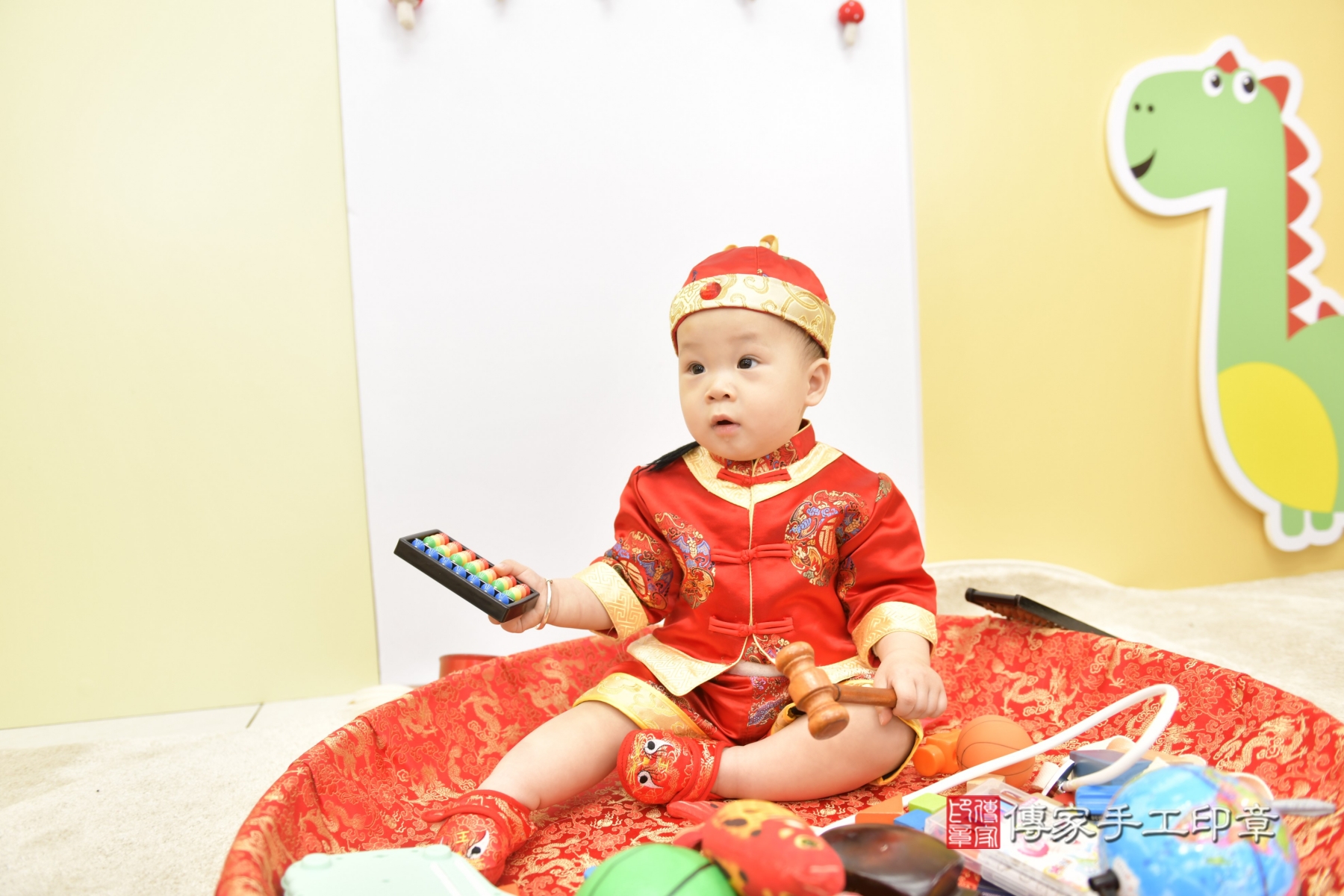 2026-01-26小奕寶貝抓周，小孩古裝禮服照。地點：傳家「新竹店」古禮會場照片集