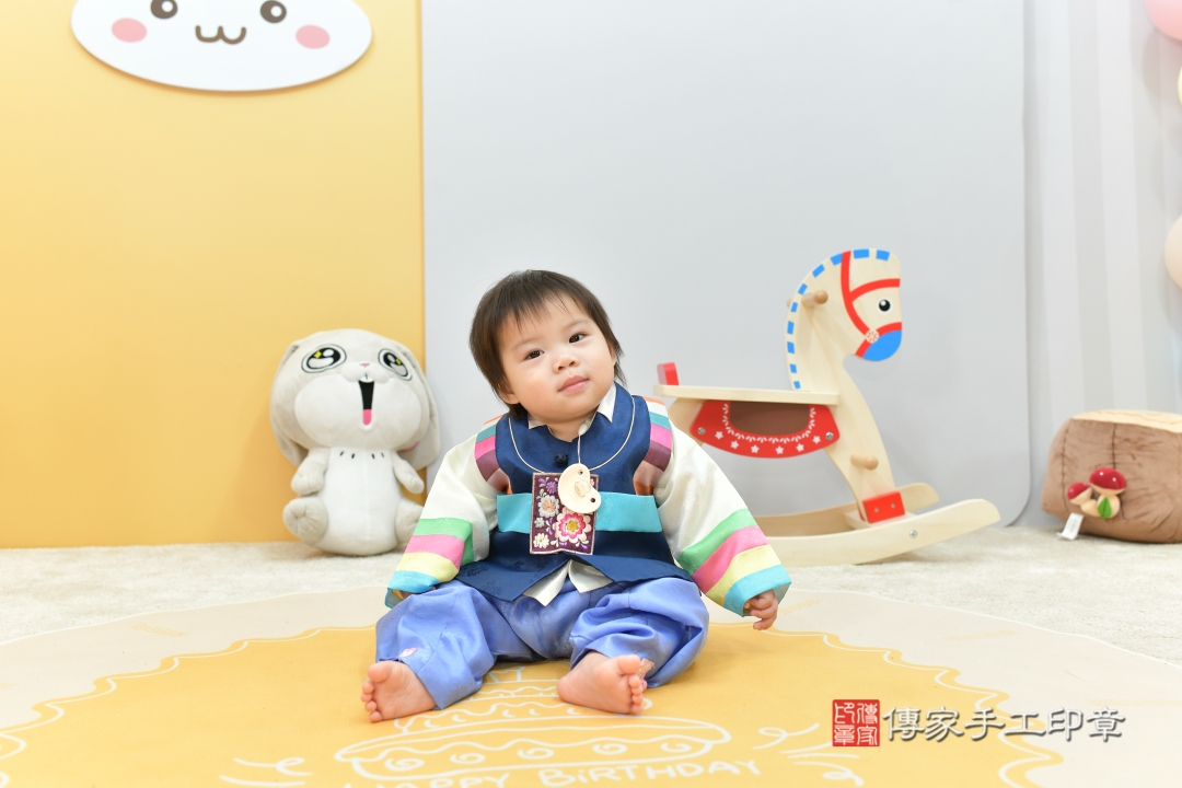 2025-11-11小帆寶貝抓周，小孩古裝禮服照。地點：傳家「台中店」古禮會場照片集