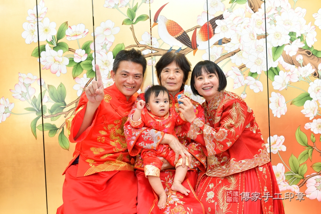 2025-11-11淇淇寶貝抓周，成人與小孩古裝禮服照。地點：傳家「台中店」古禮會場照片集