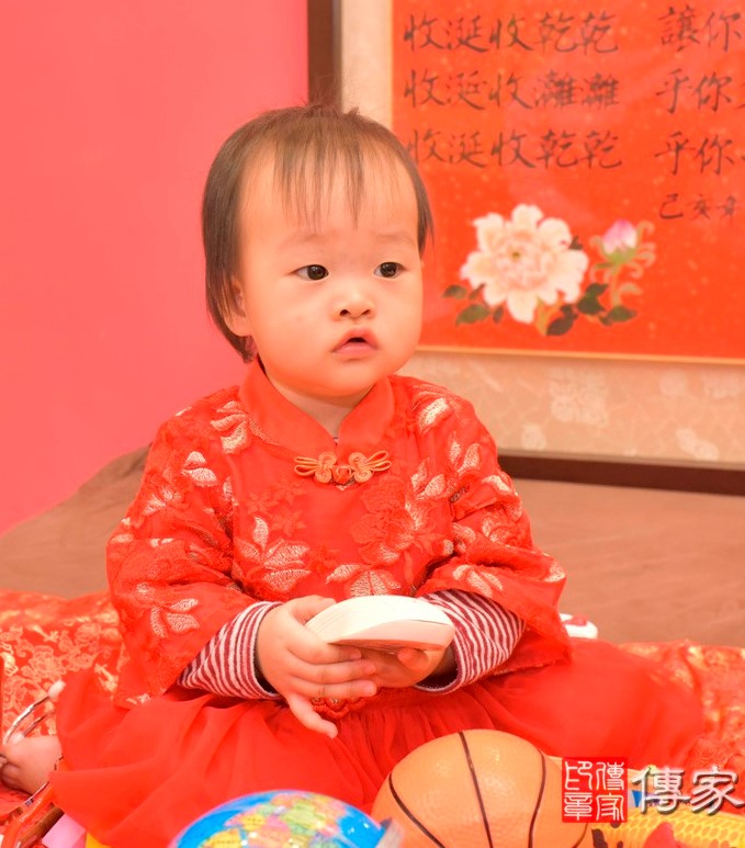 2021-01-30粘寶寶，小孩禮服(女)中式古裝禮服禮照照片集