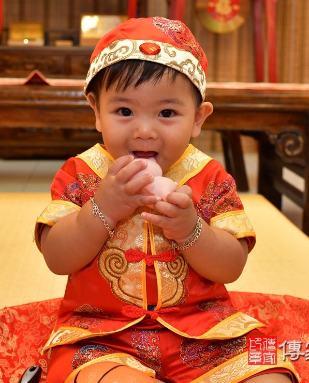 2020-10-18林寶寶，小孩禮服(男)中式古裝禮服禮照照片集