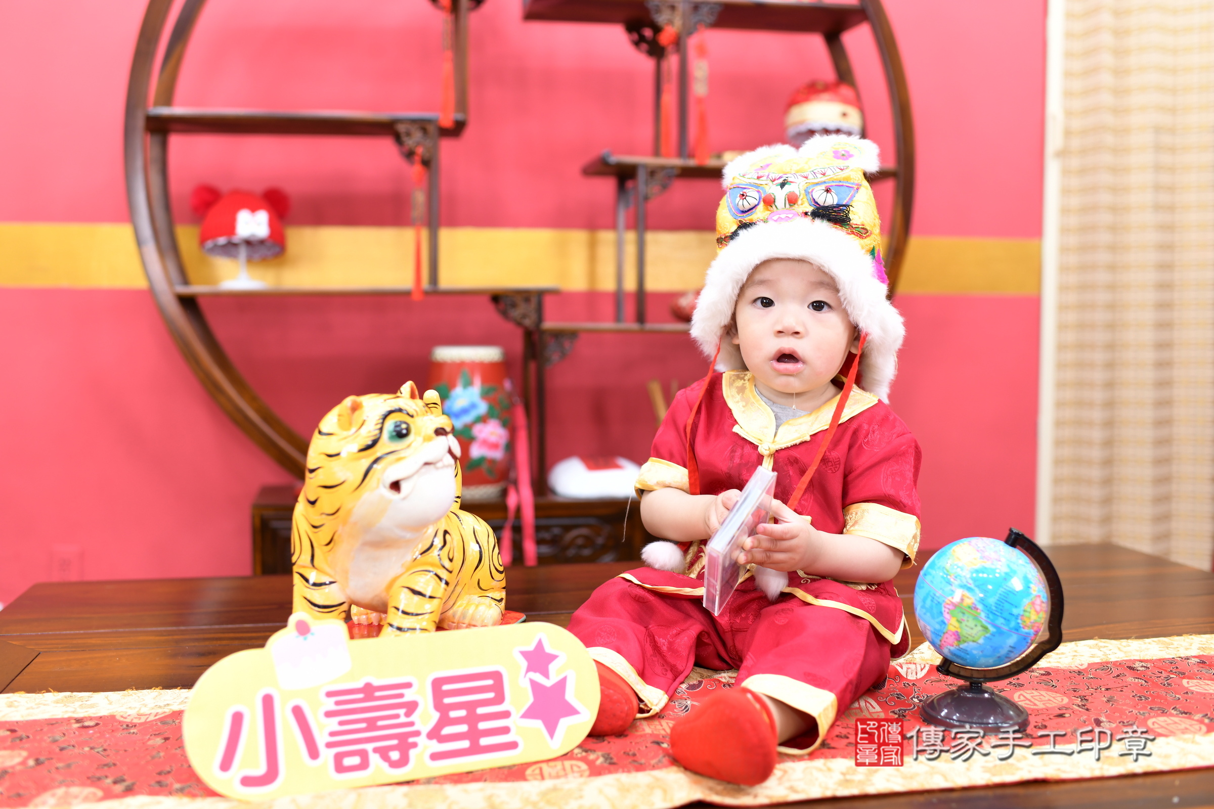 2025-05-03佑佑寶寶抓周，小孩古裝禮服照。地點：傳家「新北店」古禮會場照片集