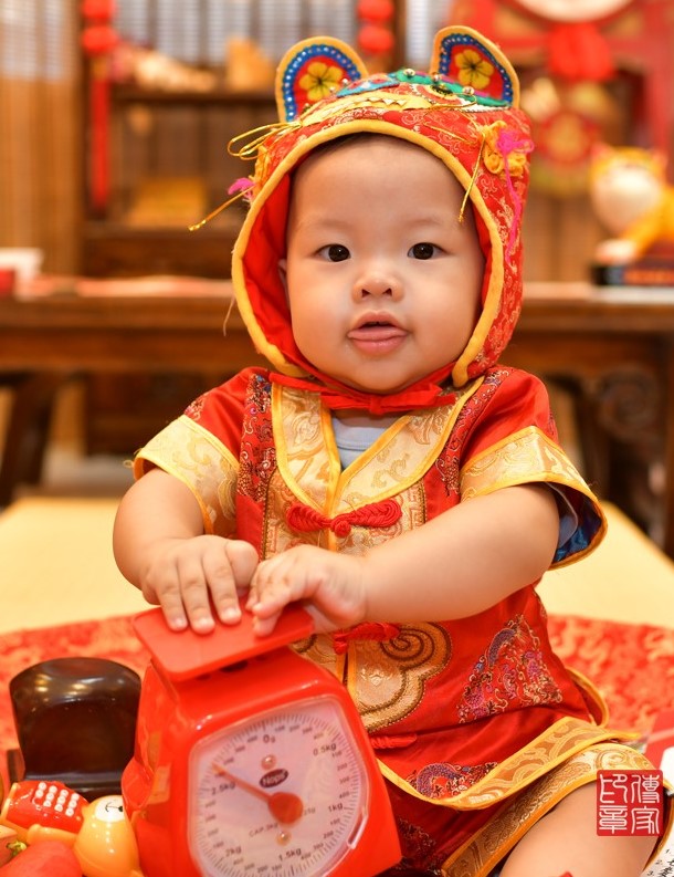 2020-10-10潘寶寶，小孩禮服(男)中式古裝禮服禮照照片集