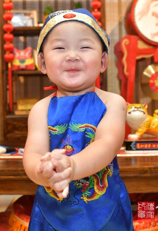 2020-07-26周寶寶，小孩禮服(男)中式古裝禮服禮照照片集