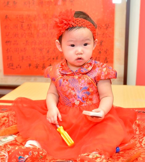 2021-04-18周寶寶，小孩禮服(女)中式古裝禮服禮照照片集