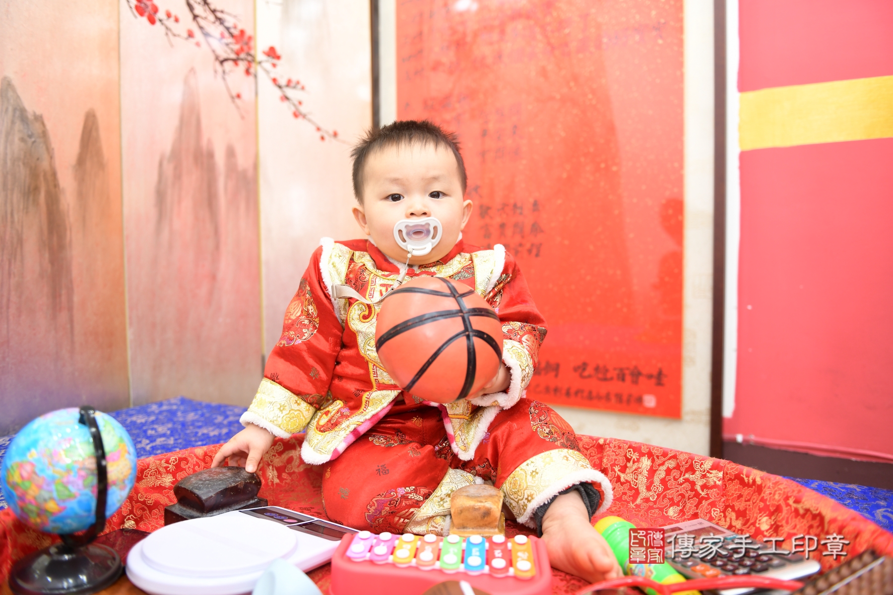 小宸寶貝抓周，小孩古裝禮服照。地點：傳家「台北店」古禮會場