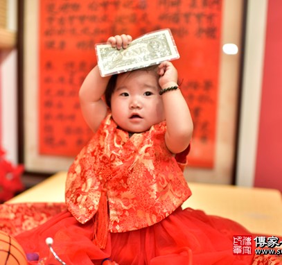 2020-02-16呂寶寶，小孩禮服(女)中式古裝禮服禮照照片集