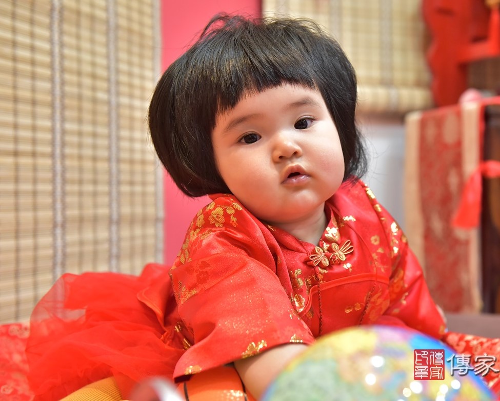 2020-02-09莊寶寶，小孩禮服(女)中式古裝禮服禮照照片集