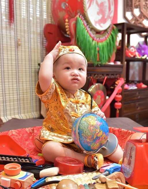2020-12-07賴寶寶，小孩禮服(男)中式古裝禮服禮照照片集