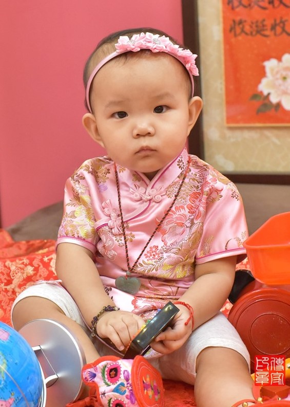 2020-07-25楊寶寶，小孩禮服(女)中式古裝禮服禮照照片集