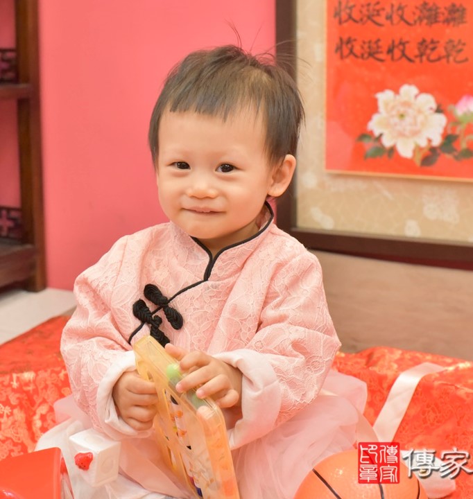 2021-04-14黃寶寶，小孩禮服(女)中式古裝禮服禮照照片集