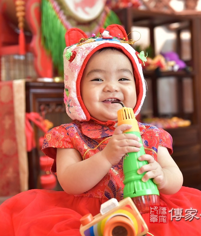 2020-10-09林寶寶，小孩禮服(女)中式古裝禮服禮照照片集