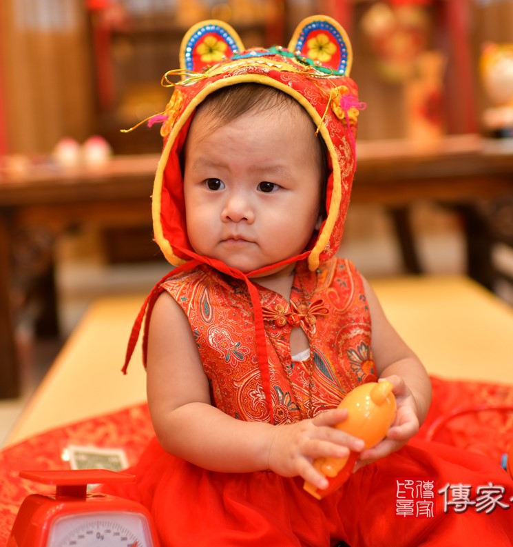 2020-10-07吳寶寶，小孩禮服(女)中式古裝禮服禮照照片集
