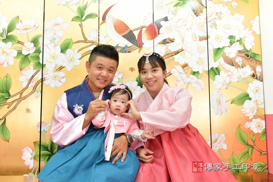 2025-11-14芯芯寶貝抓周，成人與小孩古裝禮服照。地點：傳家「台中店」古禮會場照片集