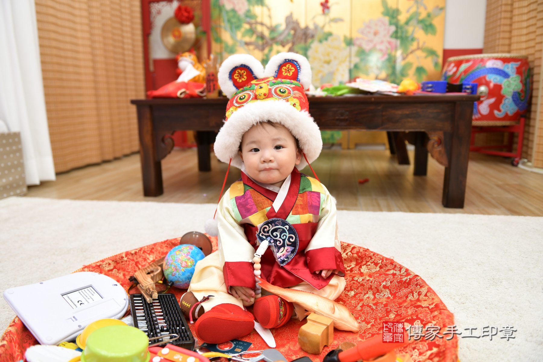 小允寶貝抓周，小孩古裝禮服照。地點：傳家「台北店」古禮會場